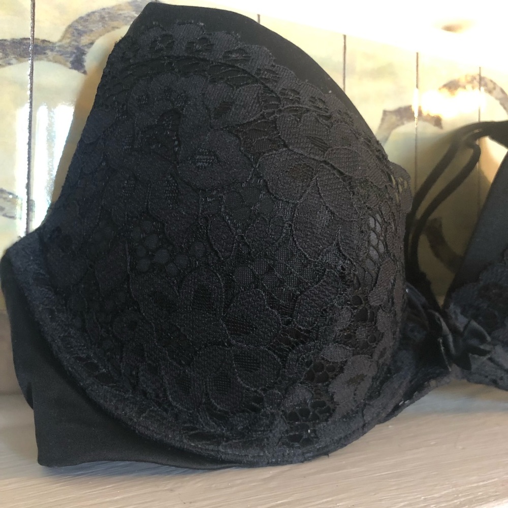 Victoria’s Secret Very Sexy push up bra 34C